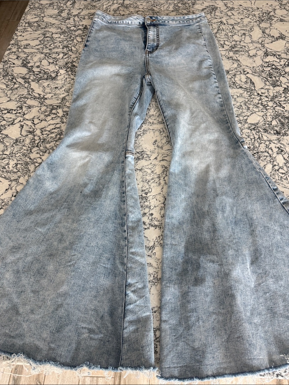 Light Wash SHORT Flare Free People Jeans - Women